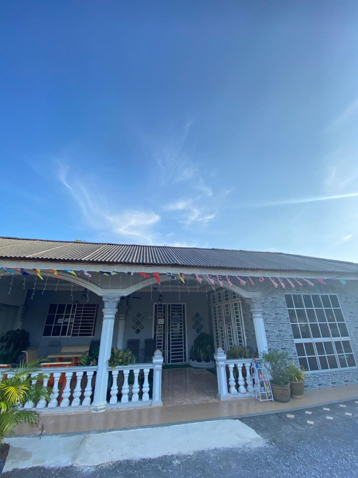 Teratak Tiga Homestay Padang Besar Kaki Bukit Экстерьер фото